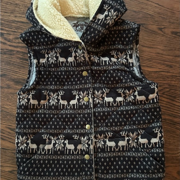 Free People Jackets & Blazers - Free People Black Fair Isle Reindeer Quilted Hooded Sherpa Lined Vest XS‎